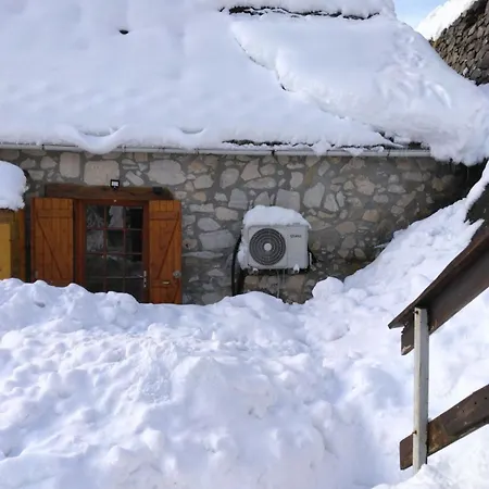 Typique Des Pyrénées Boutx